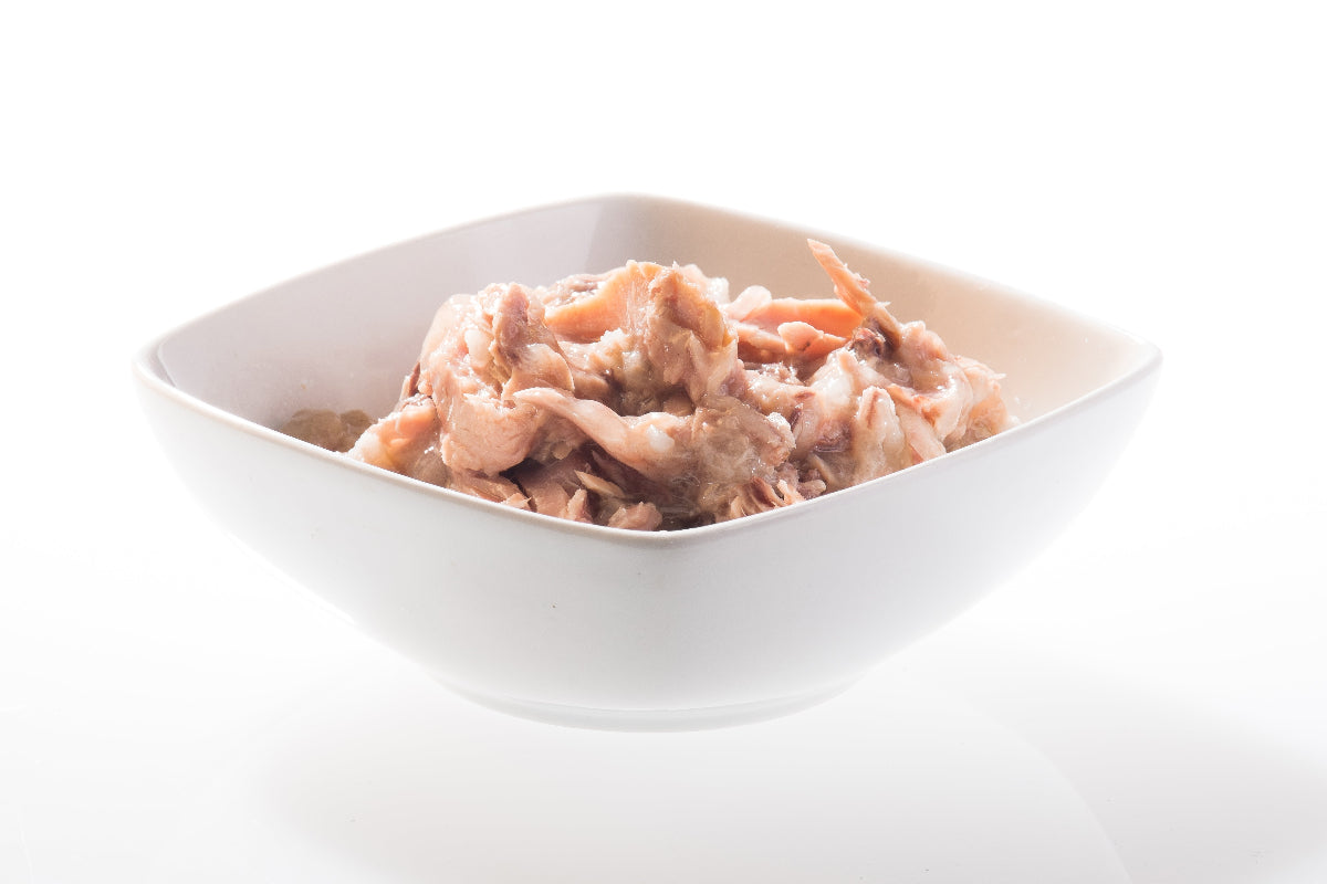 Schesir Kitten Tuna with Aloe Jelly canned wet food for young cats
