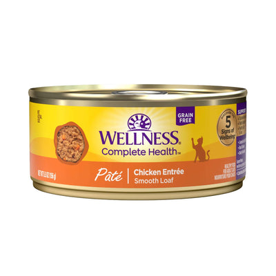 Wellness Complete Health Chicken Pate Wet Cat Food for hydration and protein, perfect for cats of all life stages, 156g can.